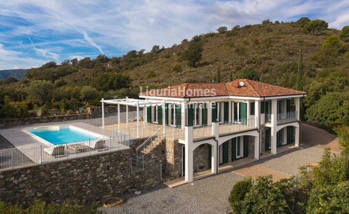 Villa in Dolcedo, Ligurien, Italien 1