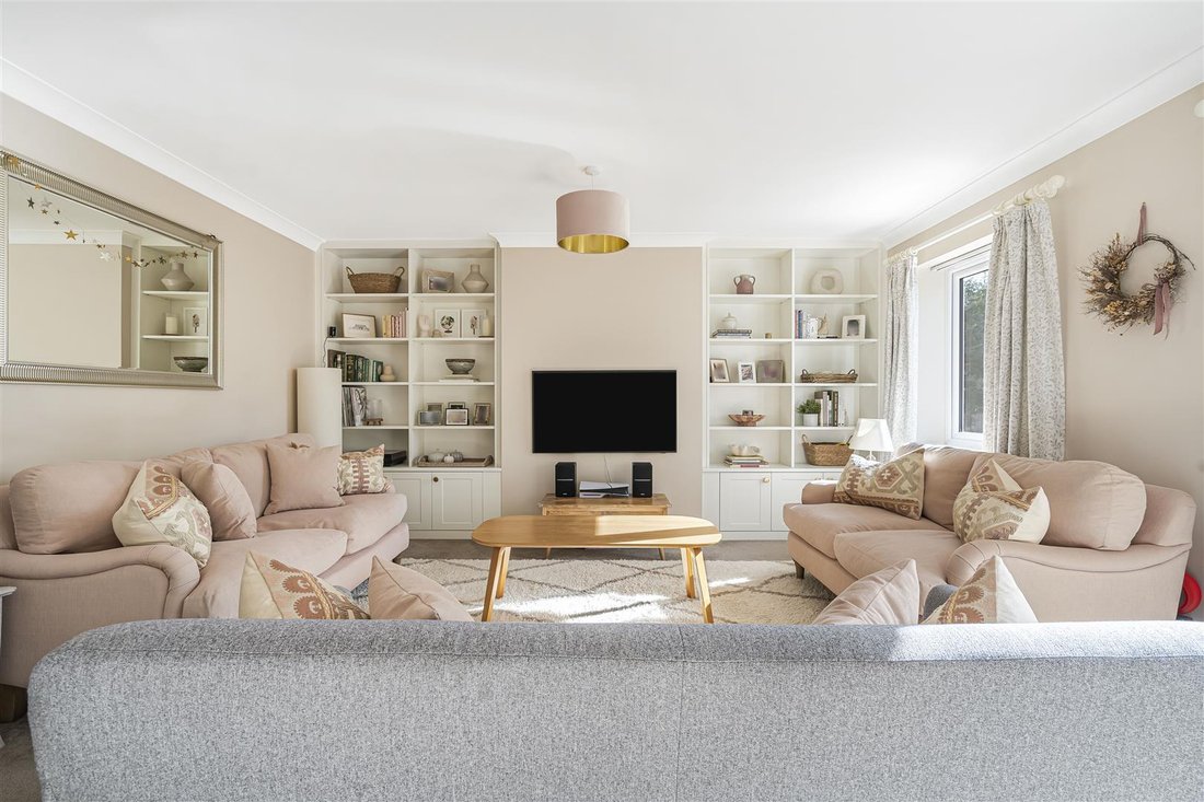 House in Linton, England 2 - 19137984