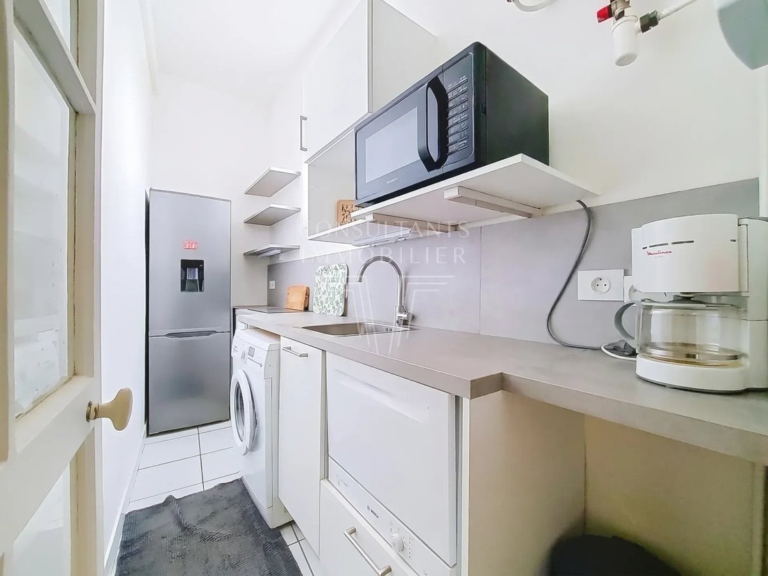 Apartment in Invalides, Paris 7e Arrondissement, Paris 3 - 19138045