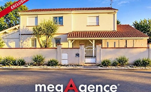 Casa di campagna a Le Terroir, Saint-Alban, Francia 1