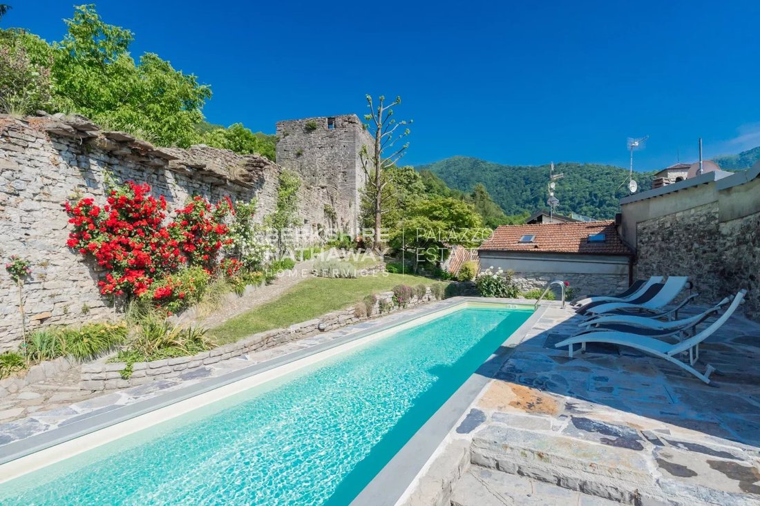 Schloss in Faggeto Lario, Lombardei, Italien 3 - 19138504