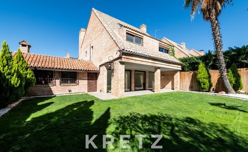 House in Villanueva de la Canada, Comunidad de Madrid, Spain 1