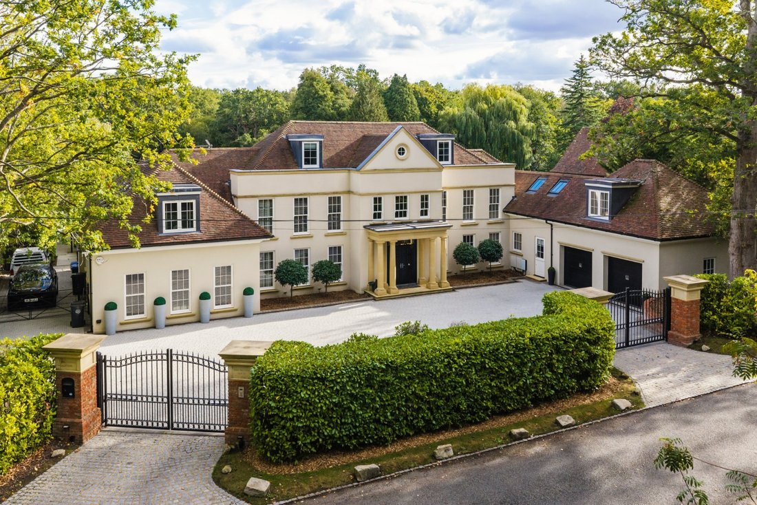 Haus in Whitmoor, Worplesdon, England 3 - 19138053