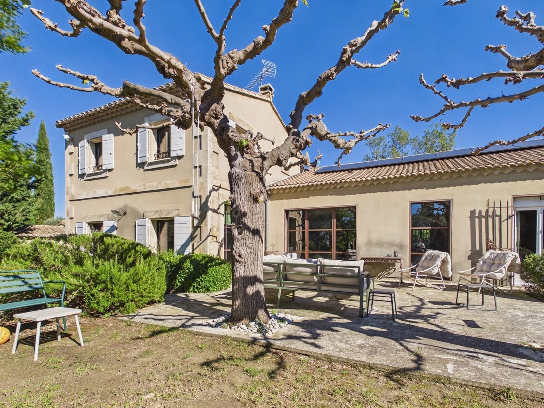 Casa en Fontvieille, Provenza-Alpes-Costa Azul, Francia 2 - 19138312
