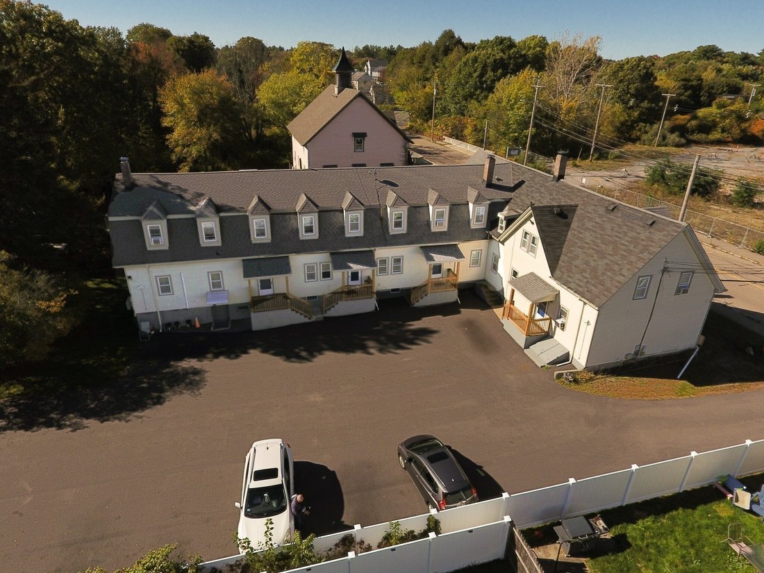 House in Taunton, Massachusetts, United States 1 - 19137886