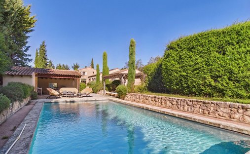 Casa en Fontvieille, Provenza-Alpes-Costa Azul, Francia 1