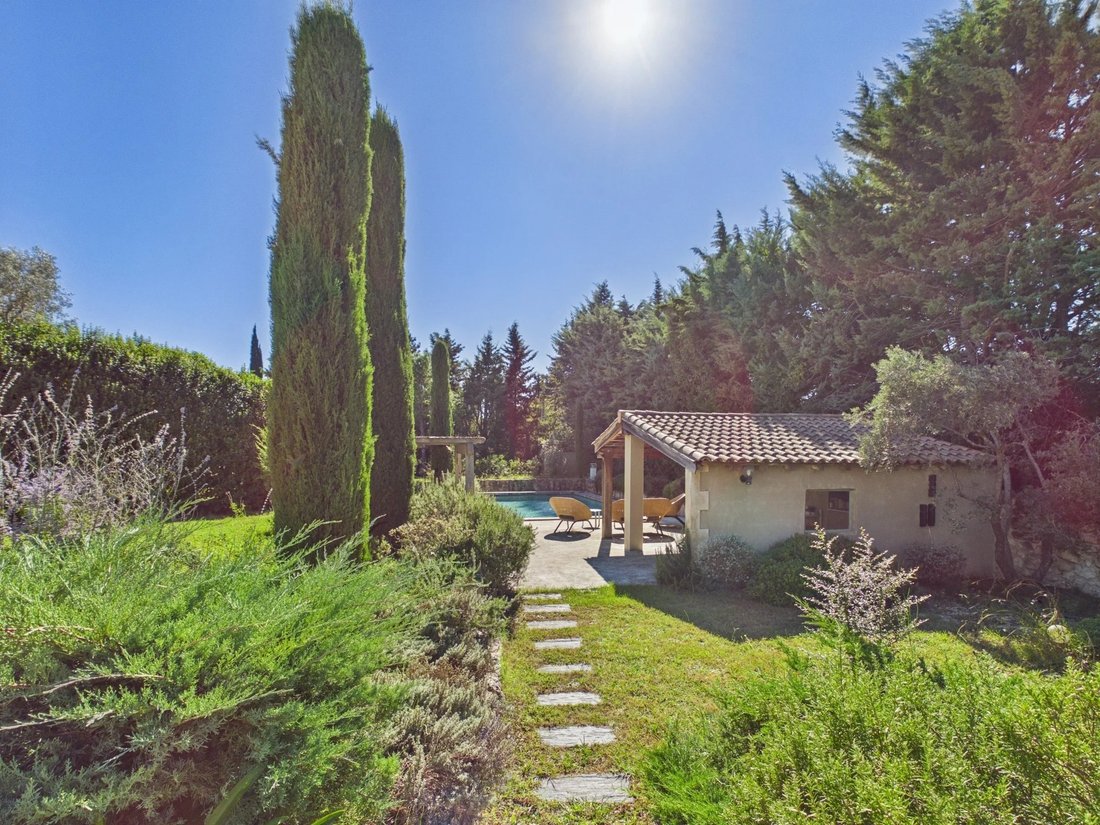 Casa en Fontvieille, Provenza-Alpes-Costa Azul, Francia 5 - 19138312