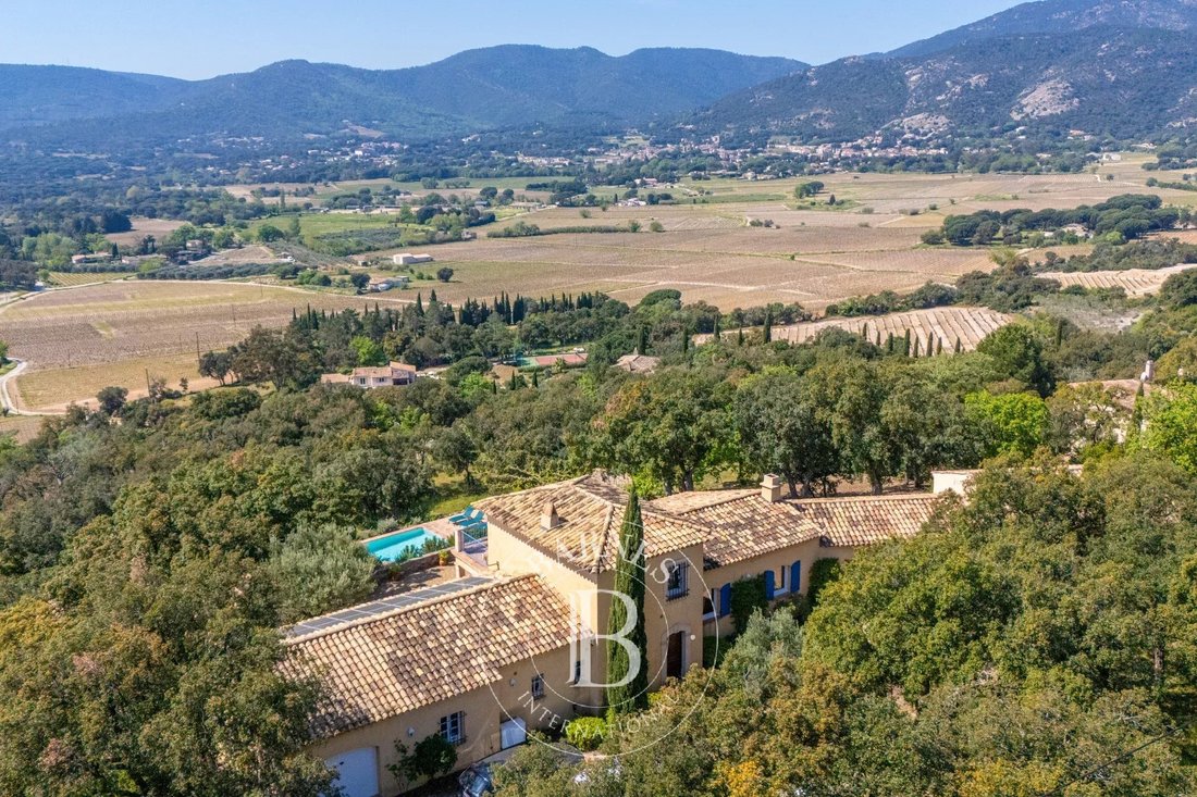 Villa in Le Plan-de-la-Tour, Provence-Alpes-Côte d'Azur, Frankreich 1 - 17670541