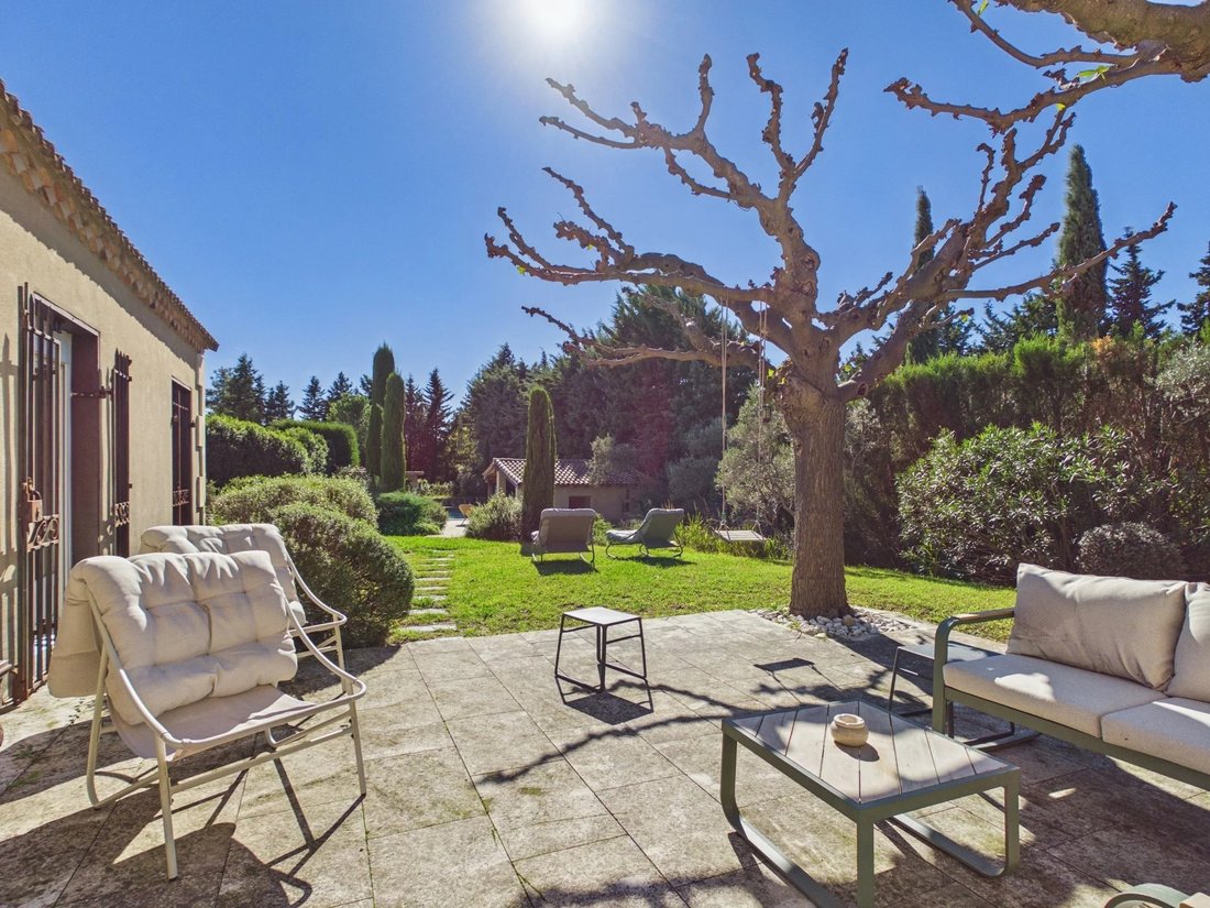 Casa en Fontvieille, Provenza-Alpes-Costa Azul, Francia 4 - 19138312