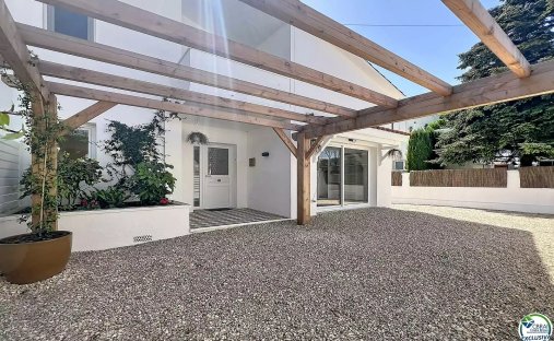 Haus in Empuriabrava, Katalonien, Spanien 1