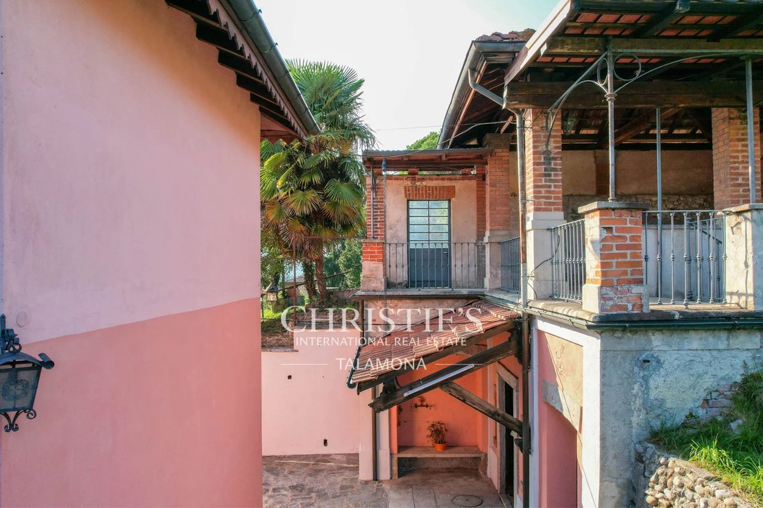 Apartment in Besozzo, Lombardy, Italy 4 - 19137771