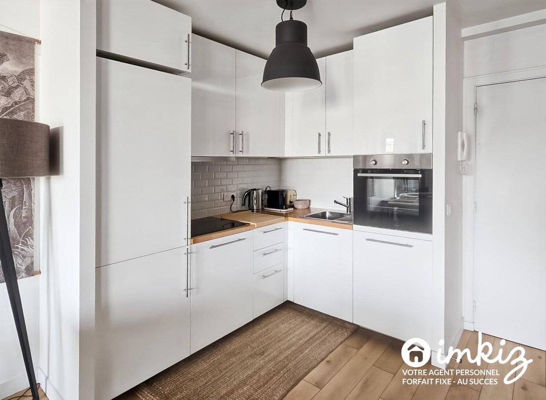 Apartment in Auteuil Sud, Paris 16e Arrondissement, Paris 4 - 19137714
