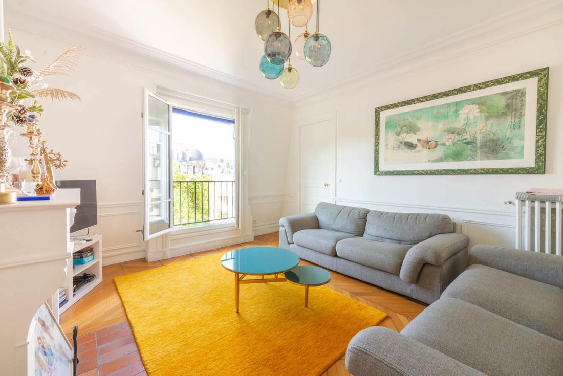 Apartment in Auteuil Nord, Paris 16e Arrondissement, Paris 2 - 19138280