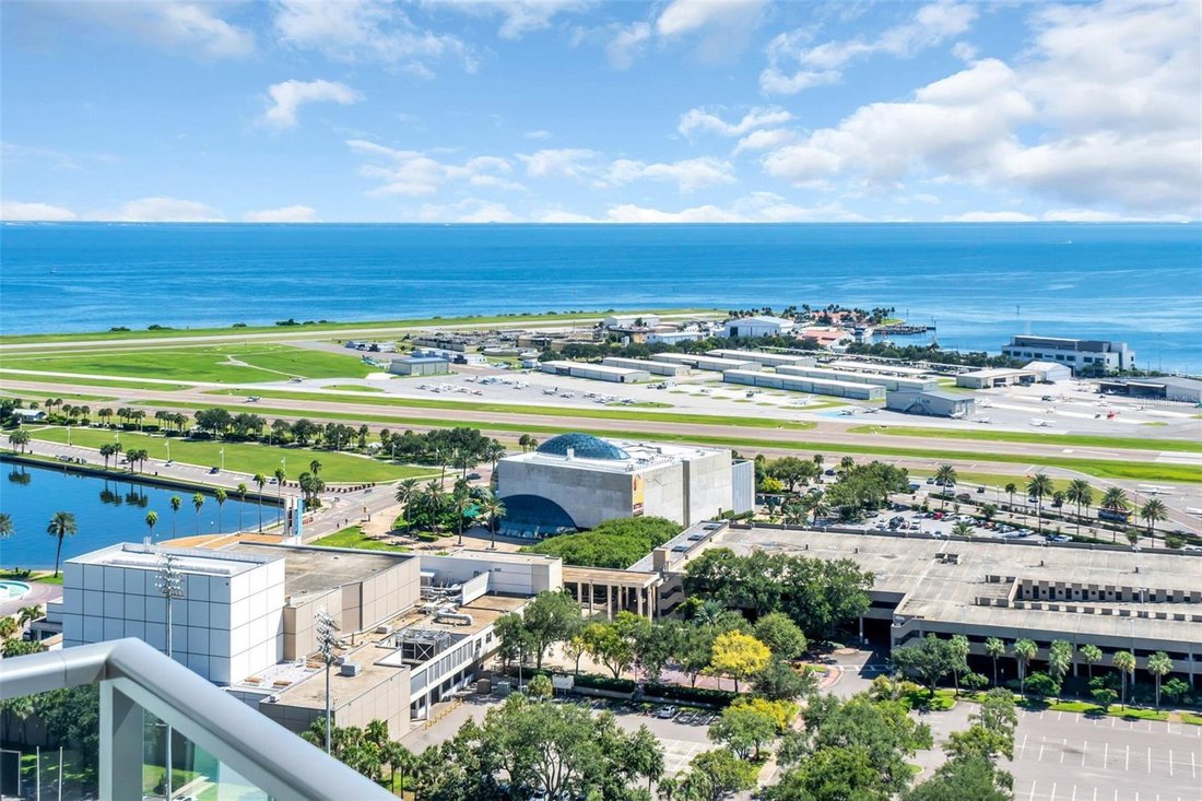 Condo in St. Petersburg, Florida, United States 3 - 19138659