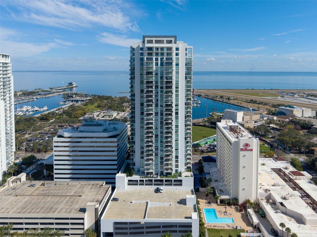 Condo in St. Petersburg, Florida, United States 2 - 19138659
