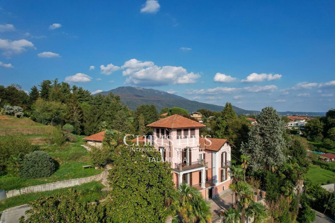 Apartment in Besozzo, Lombardy, Italy 2 - 19137771