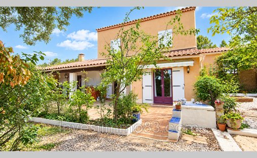 Villa in Sainte-Anastasie-sur-Issole, Provence-Alpes-Côte d'Azur, France 1