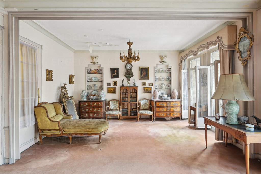 Apartment in Gros Caillou, Paris 7e Arrondissement, Paris 2 - 19138476