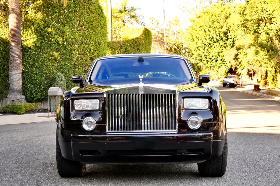 Sedan in West Hollywood, CA, United States 3 - 19139137