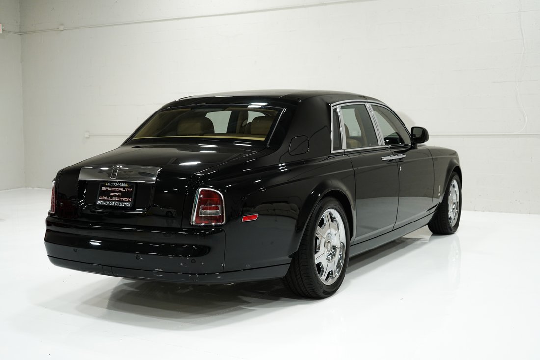 Sedan in West Hollywood, CA, United States 3 - 19139138