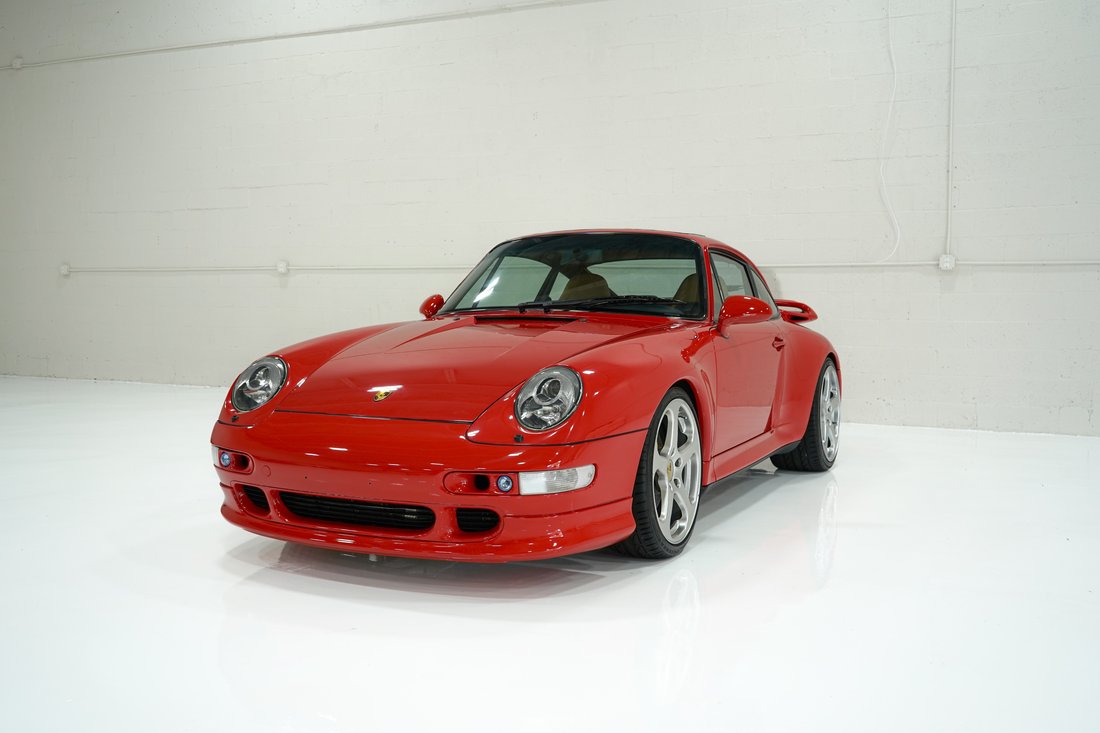 Coupe in West Hollywood, CA, United States 2 - 19139155