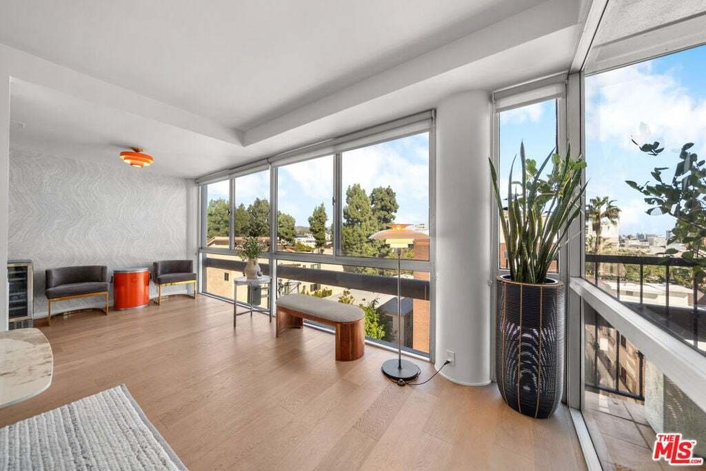 Condo in Beverly Hills, California, United States 5 - 19140193