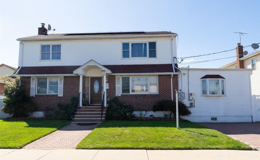 Haus in Elmont, New York, Vereinigte Staaten 1
