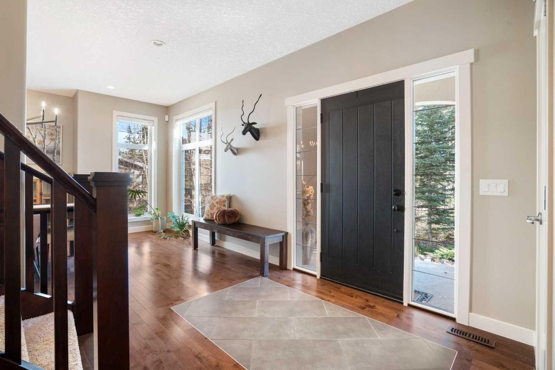 House in Priddis, Alberta, Canada 3 - 19139107