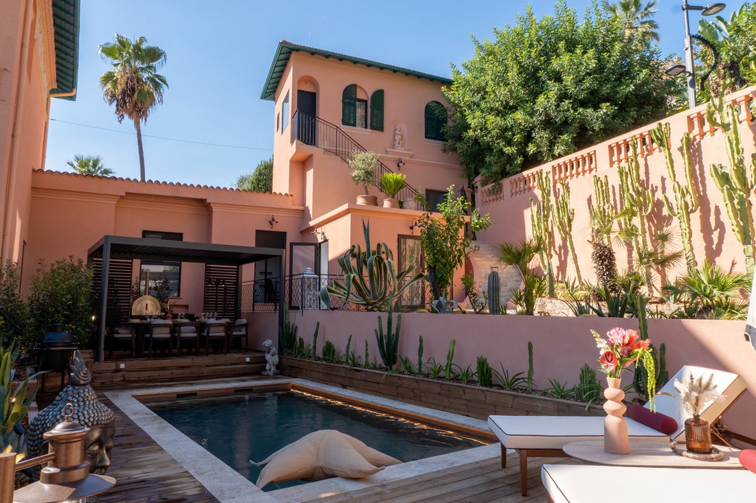 Villa in Menton, Provence-Alpes-Côte d'Azur, France 1 - 19140707