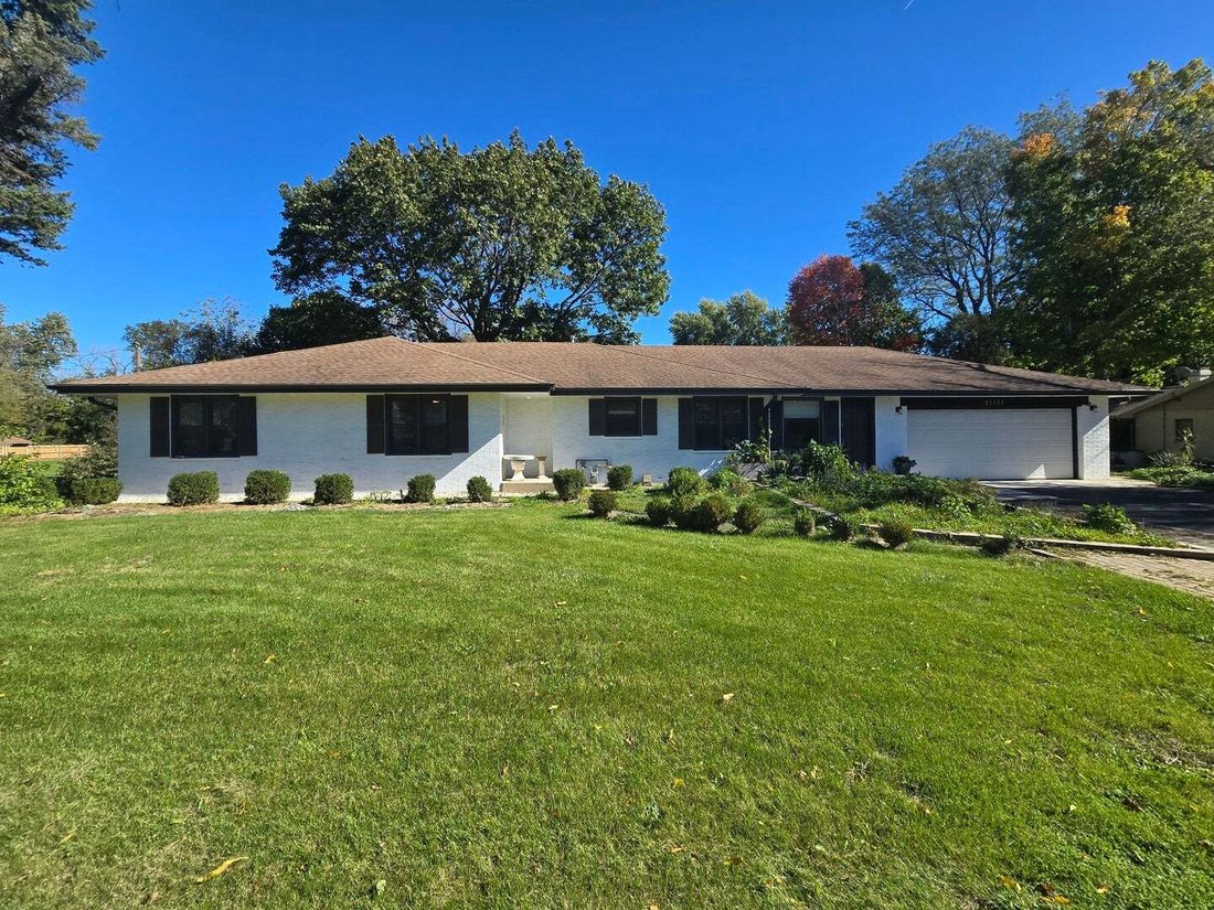House in Green Oaks, Illinois, United States 1 - 19142934