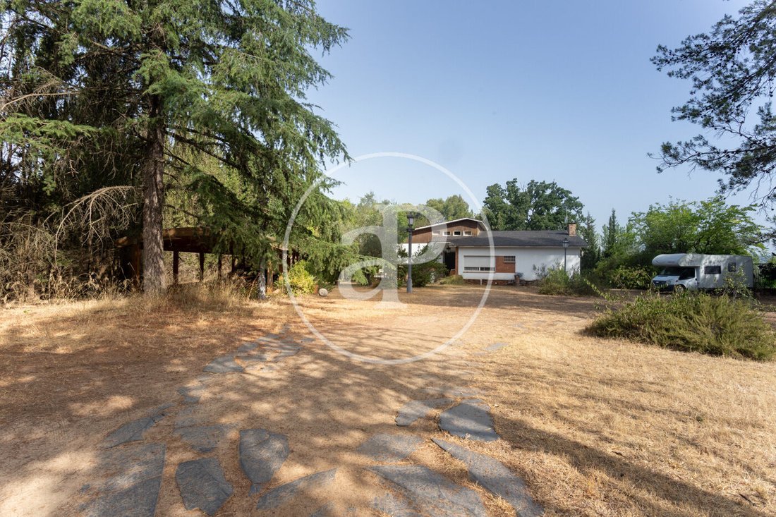 Villa in Sant Cugat del Valles, Catalonia, Spain 3 - 19143036