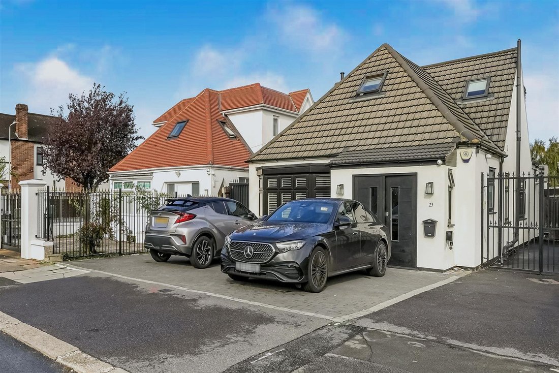 House in Claybury, Ilford, England 1 - 19139731