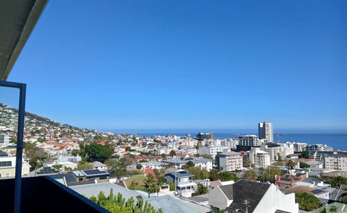 Apartment in Sea Point, Atlantic Seaboard, Cape Town 1