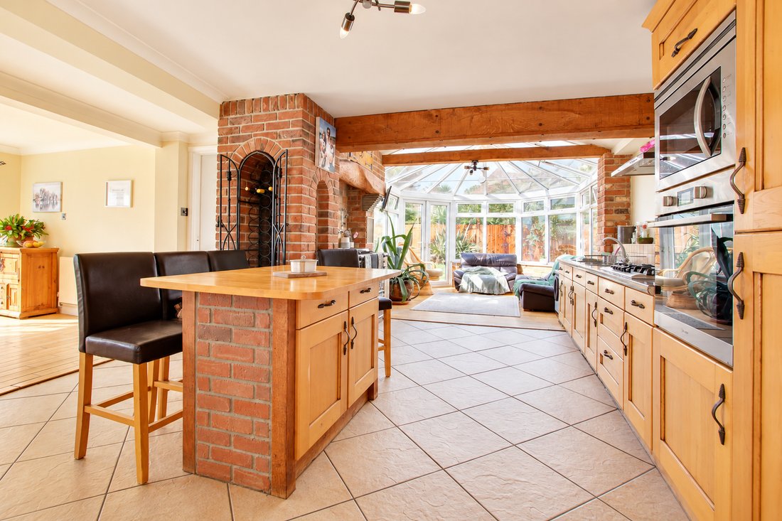 House in Wimborne Minster, England 4 - 19139825