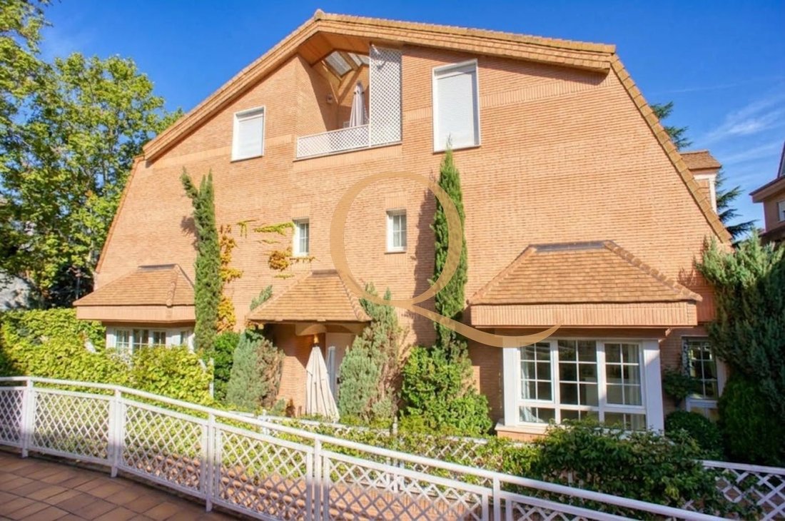 Townhouse in Hortaleza, Madrid, Spain 1 - 19142938