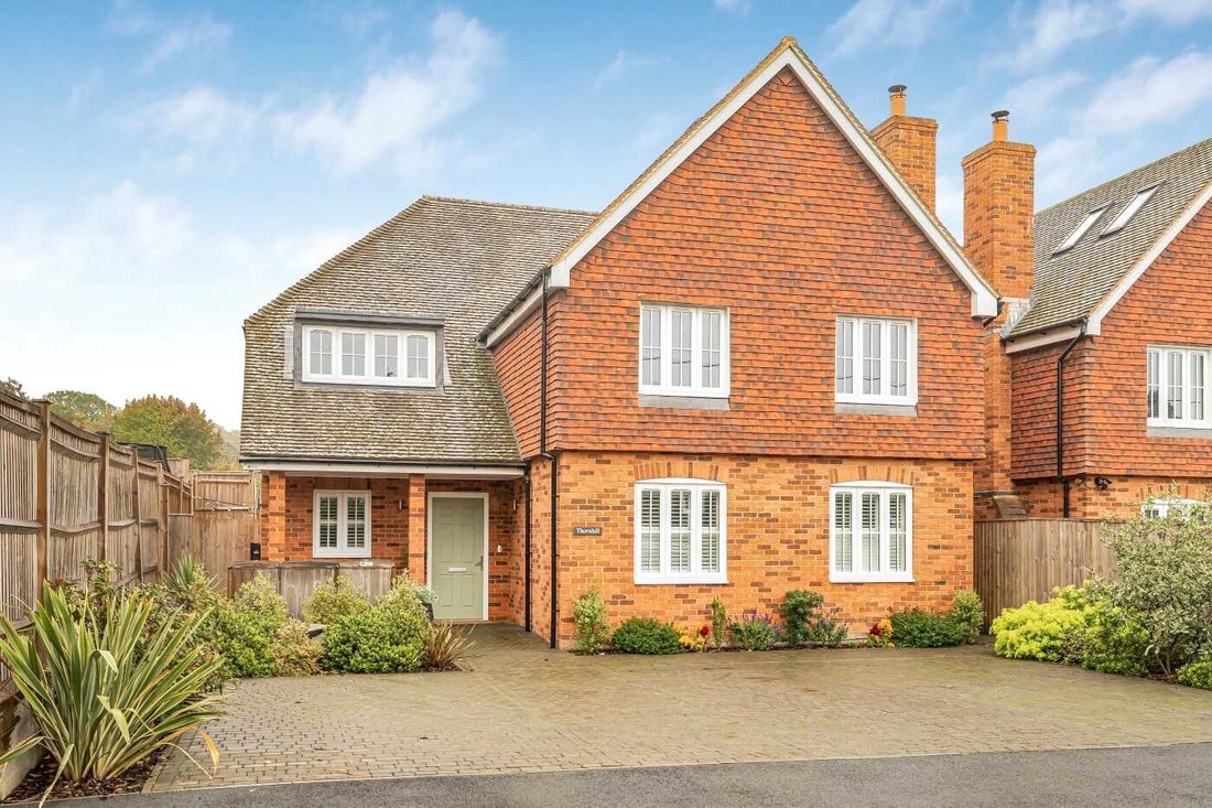 House in Bordon, Whitehill, England 1 - 19142739