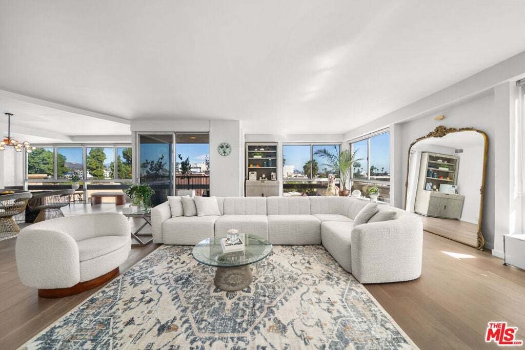 Condo in Beverly Hills, California, United States 4 - 19140193