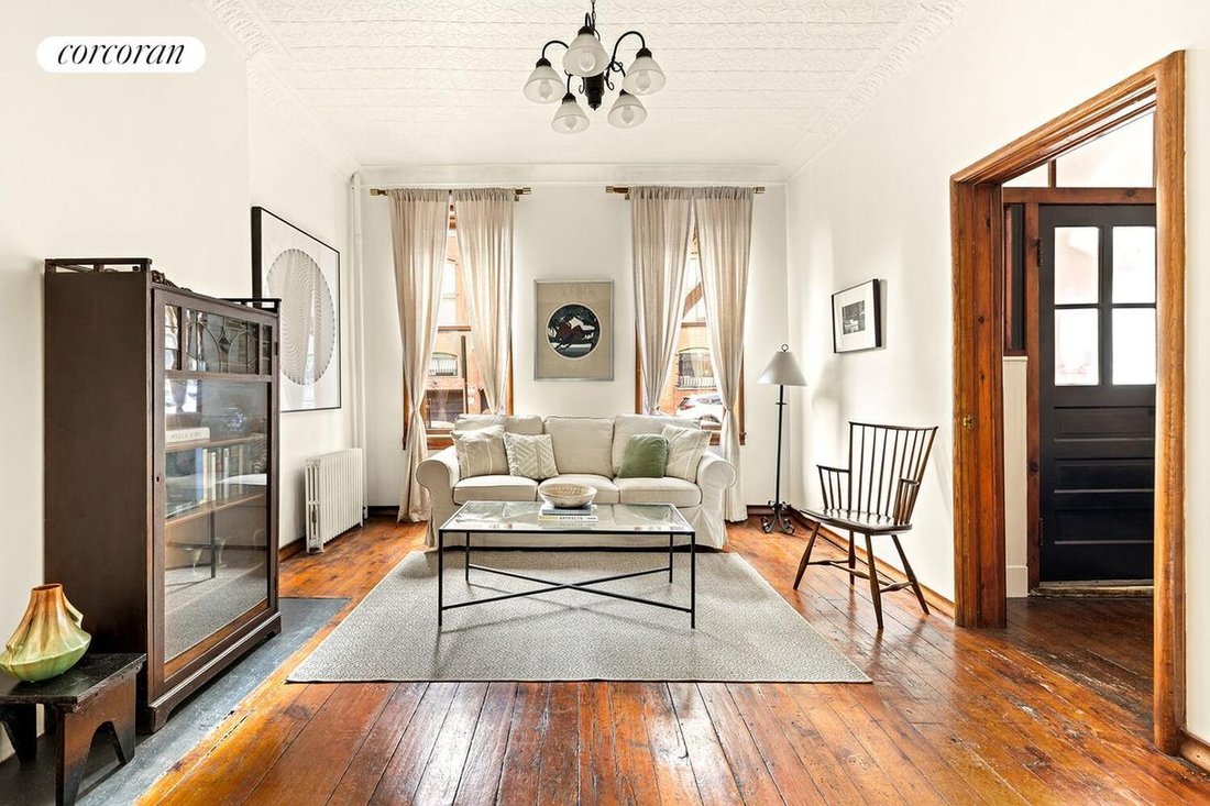 House in New York, New York, United States 1 - 19138768