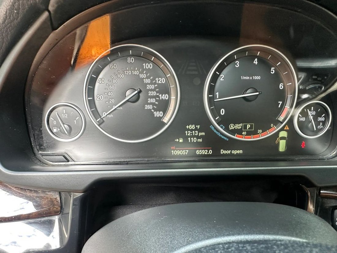 Suv in Roseville, CA, United States 2 - 19141535