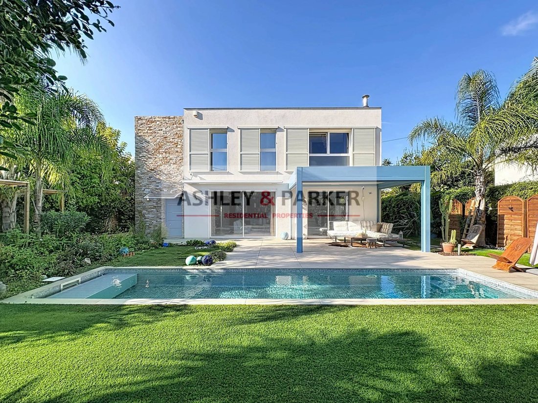 Villa in Fontmerle, Antibes, France 4 - 19140699