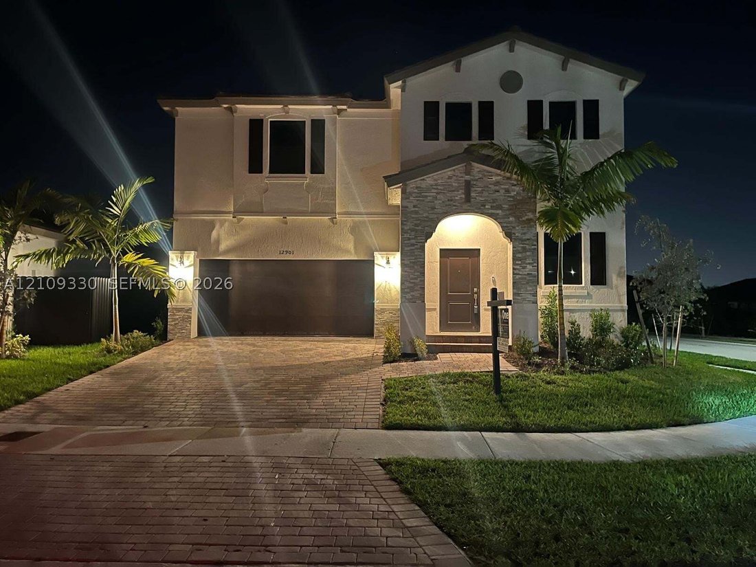 House in Miami, Florida, United States 1 - 19139346
