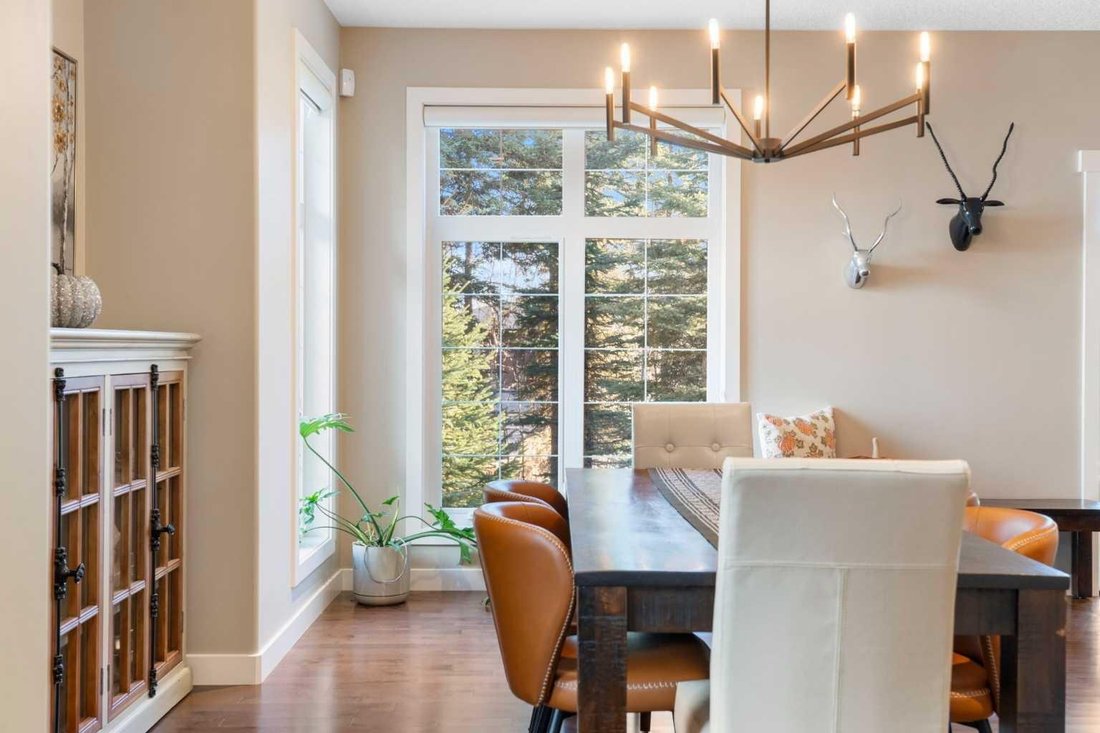 House in Priddis, Alberta, Canada 4 - 19139107