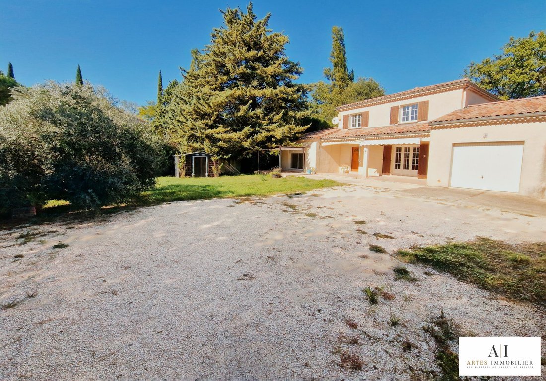 Villa in Les Tourrettes, Auvergne-Rhône-Alpes, France 2 - 19142234