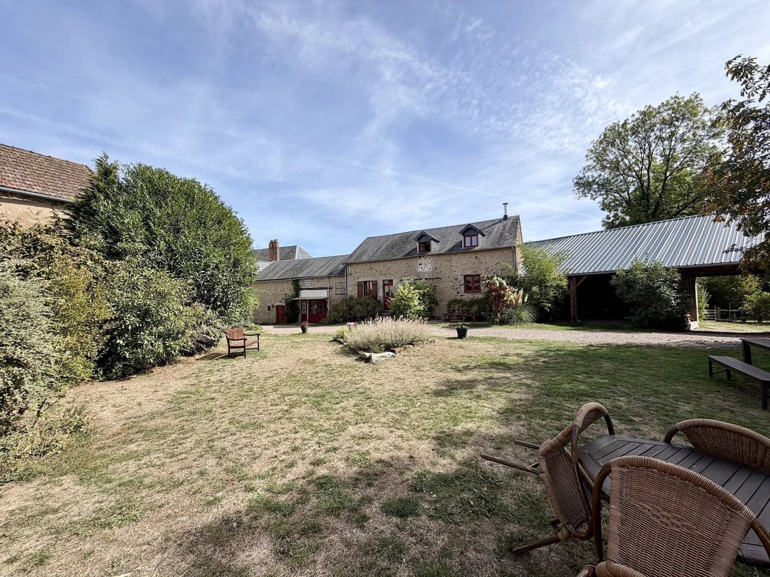 Haus in Ouroux-en-Morvan, Bourgogne-Franche-Comté, Frankreich 1 - 19141079