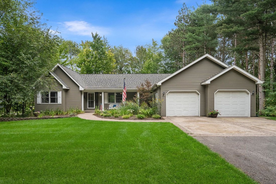 House in Central Lake, Michigan, United States 2 - 19140392