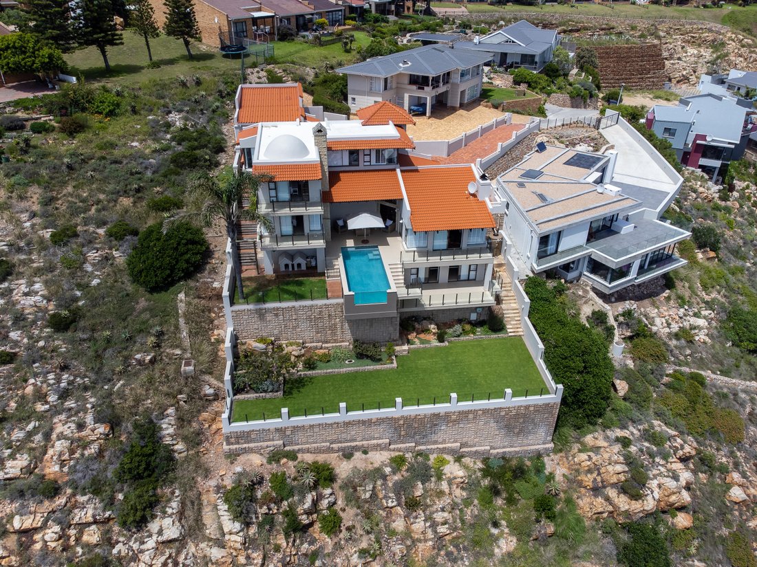 House in Mossel Bay Central, Western Cape, South Africa 2 - 19141802
