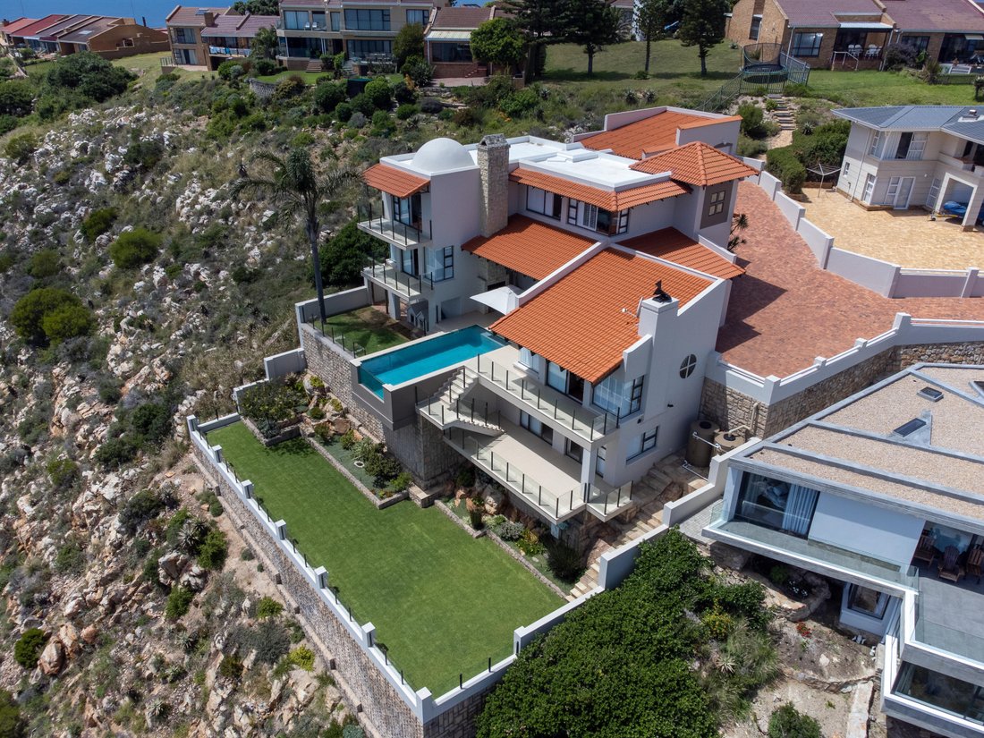 House in Mossel Bay Central, Western Cape, South Africa 5 - 19141802