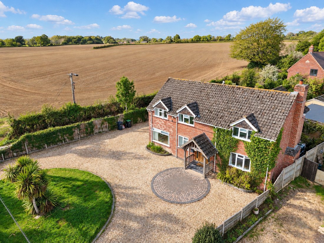 House in Wimborne Minster, England 1 - 19139825