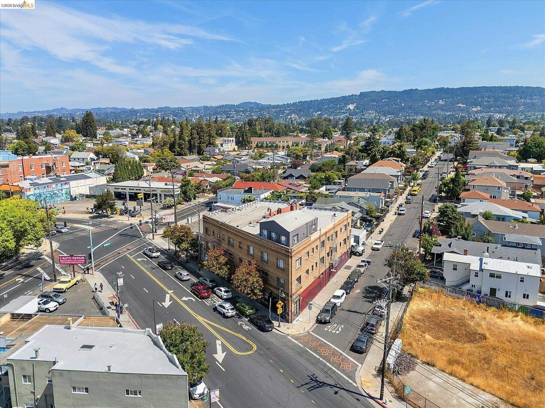 Oakland, California, United States 3 - 19139760