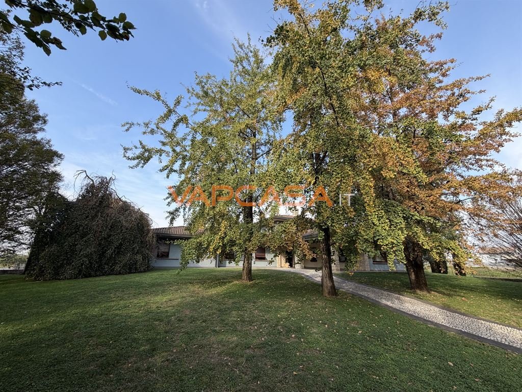 Villa in Cividate Al Piano, Lombardy, Italy 2 - 19139245